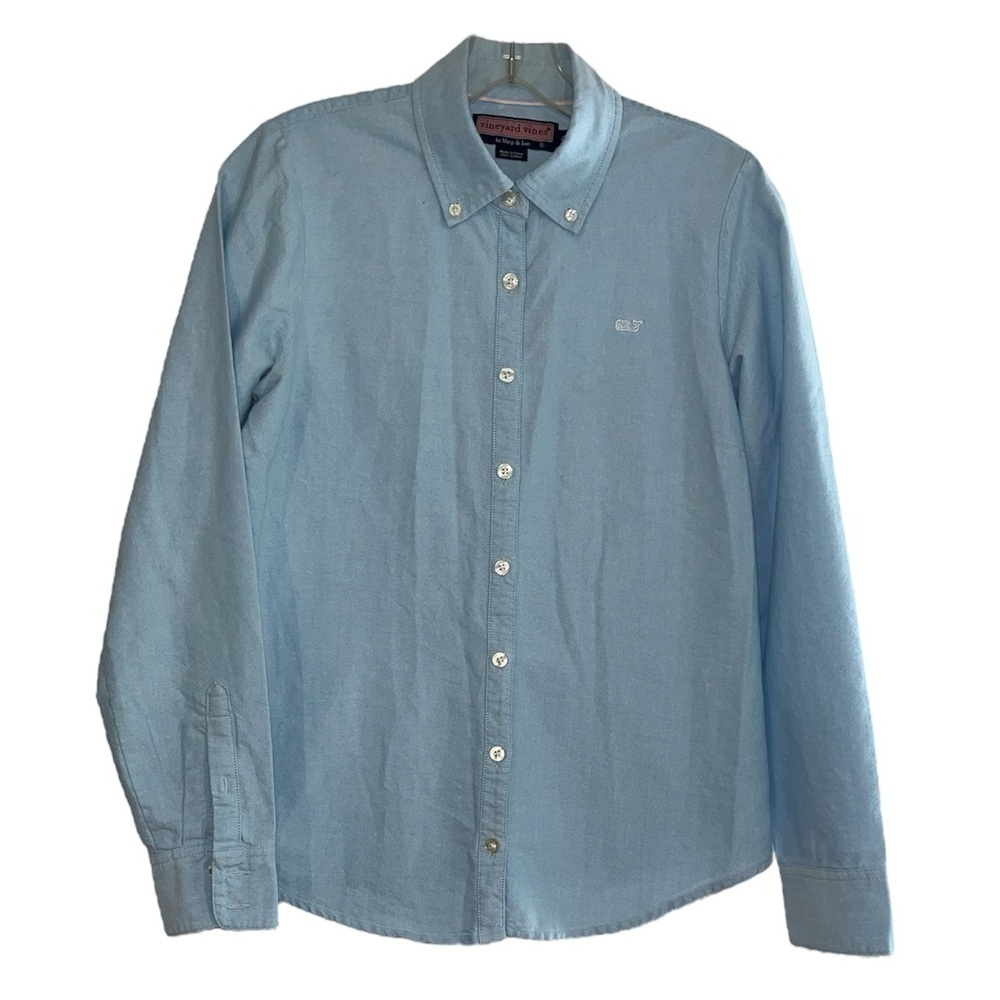 Vineyard Vines blue, fitted, button down shirt